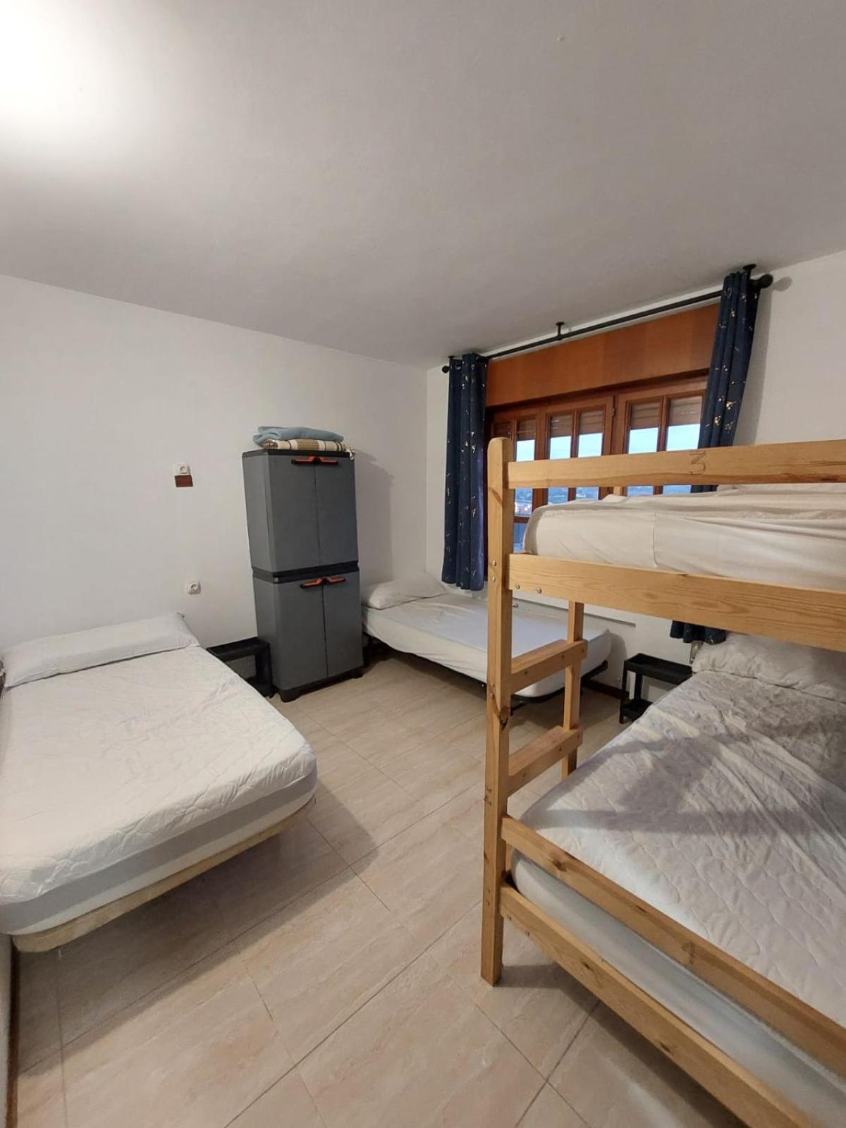 Albergue La Costana オビエド エクステリア 写真