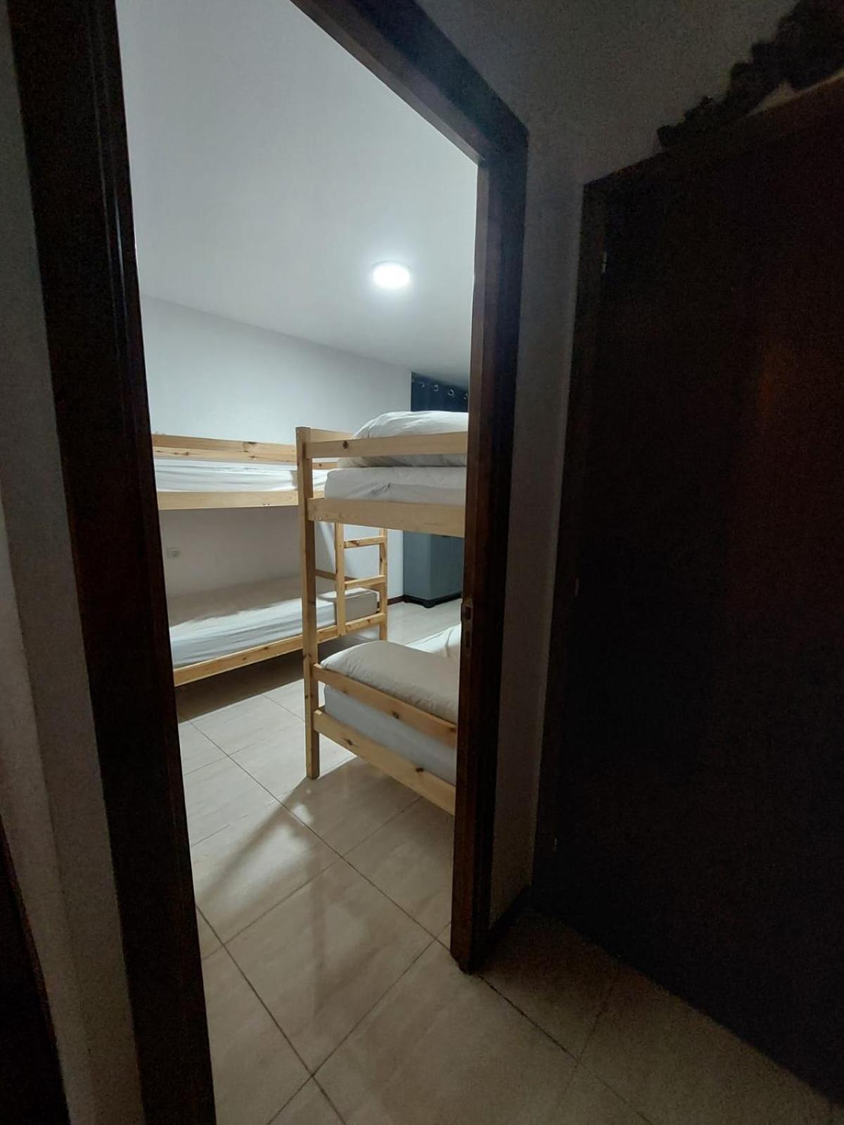 Albergue La Costana オビエド エクステリア 写真