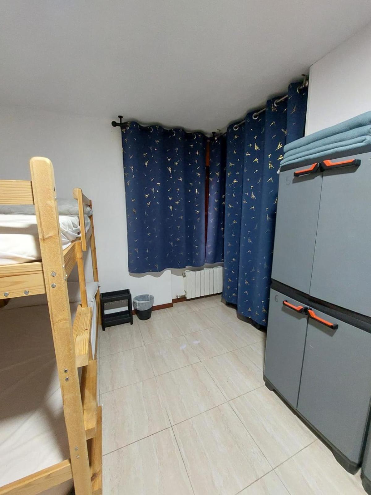 Albergue La Costana オビエド エクステリア 写真